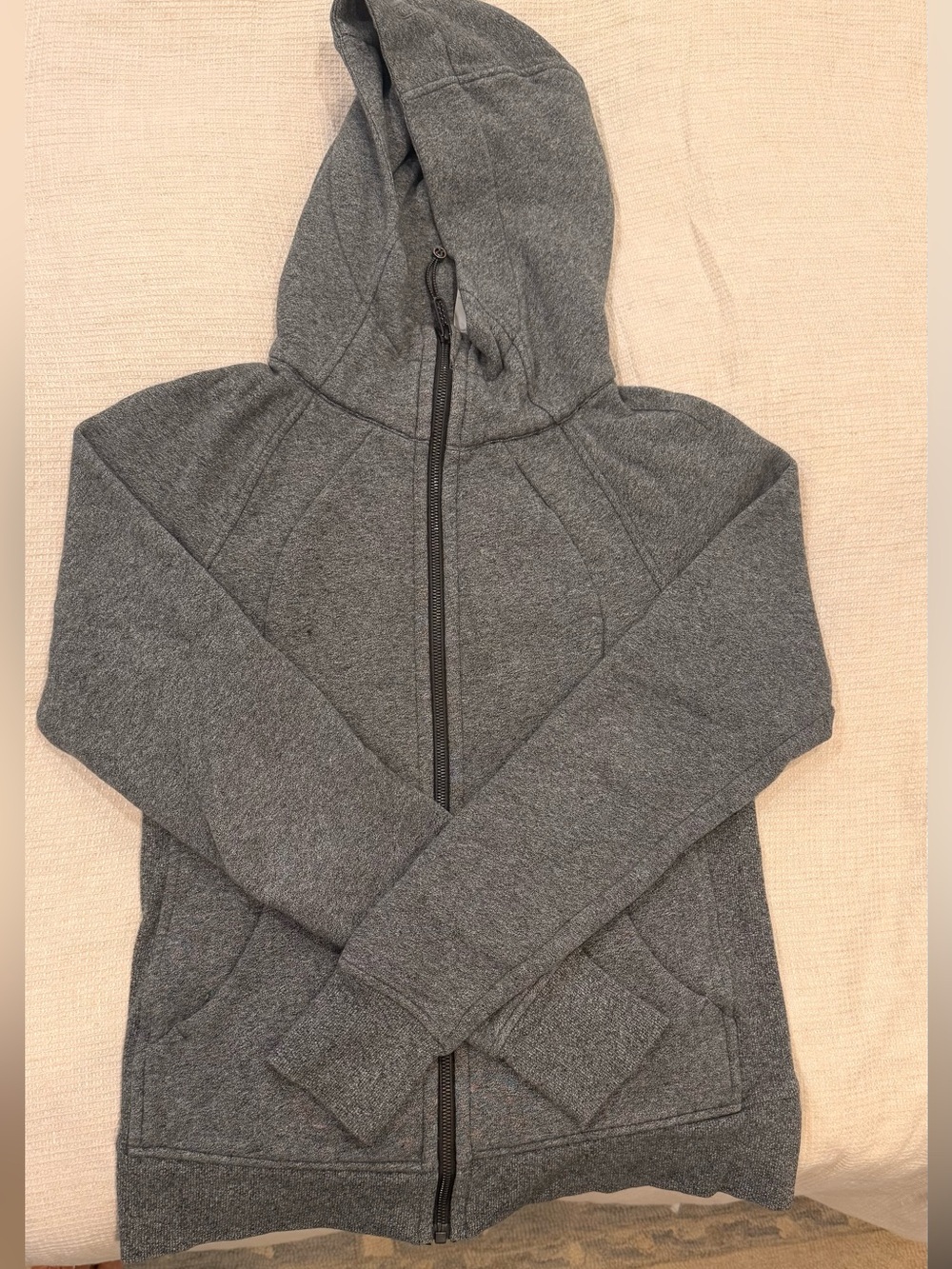 Gently used Lululemon Scuba Full-Zip Hoodie – Heathered Speckled Black – Size 8